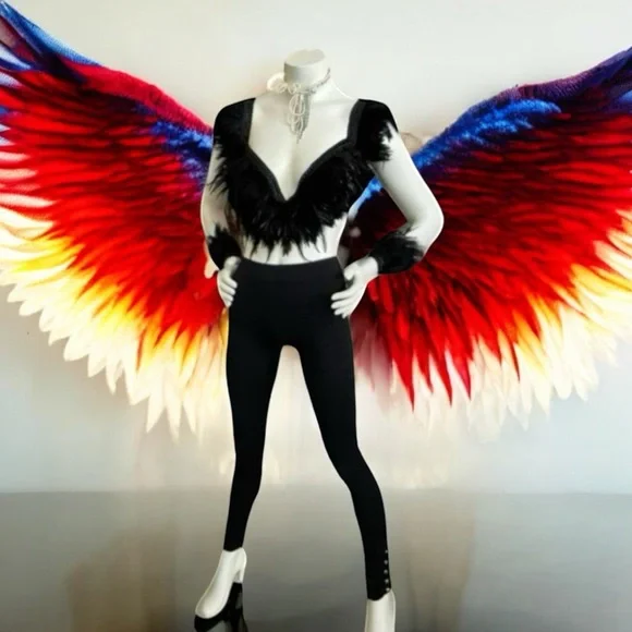 $20 🧁 Bundle across shows Wed & Fri / Layaways / 30-50% OFF closet while live 🛼 - Picture 2 of 9